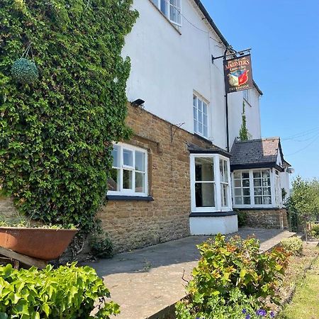 The Maltsters Country Inn Badby Екстериор снимка